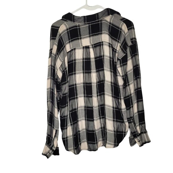 Sincerely Jules Black and White Plaid Flannel Size Large - Picture 4 of 4